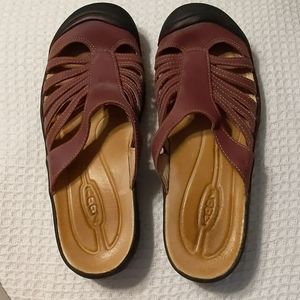 Keen Calistoga slide sandals